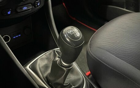 Hyundai Solaris II рестайлинг, 2013 год, 750 000 рублей, 18 фотография