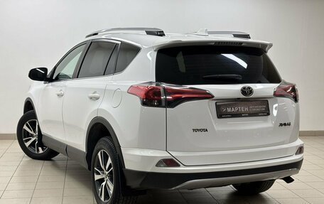 Toyota RAV4, 2017 год, 2 238 000 рублей, 6 фотография