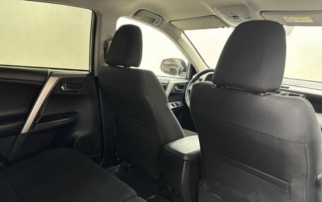 Toyota RAV4, 2017 год, 2 238 000 рублей, 12 фотография