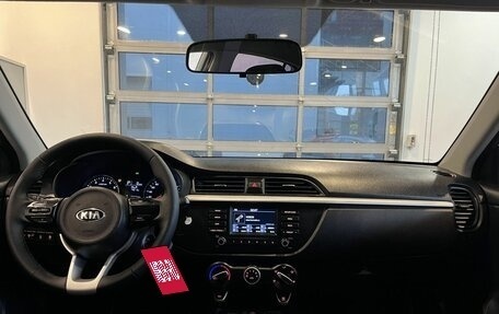 KIA Rio IV, 2018 год, 895 000 рублей, 9 фотография