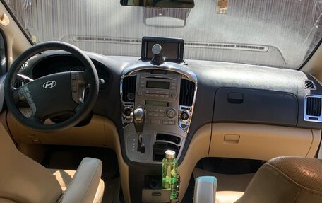Hyundai Grand Starex Grand Starex I рестайлинг 2, 2010 год, 1 100 000 рублей, 12 фотография