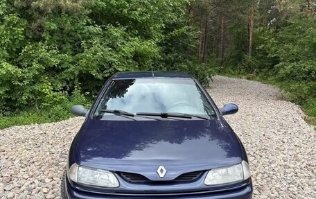 Renault Laguna II, 1997 год, 250 000 рублей, 2 фотография