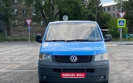 Volkswagen Transporter T5 рестайлинг, 2007 год, 1 020 000 рублей, 2 фотография