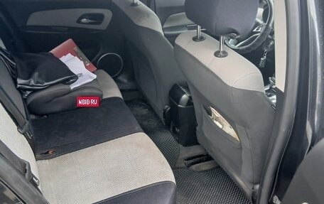 Chevrolet Cruze II, 2011 год, 800 000 рублей, 17 фотография