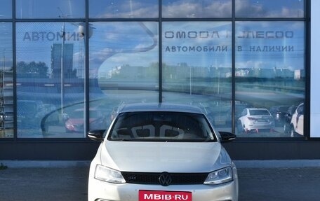 Volkswagen Jetta VI, 2011 год, 850 000 рублей, 2 фотография