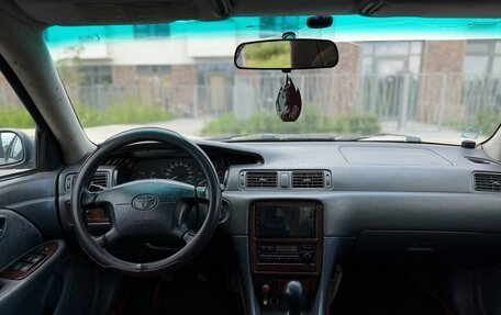 Toyota Camry, 1996 год, 330 000 рублей, 10 фотография