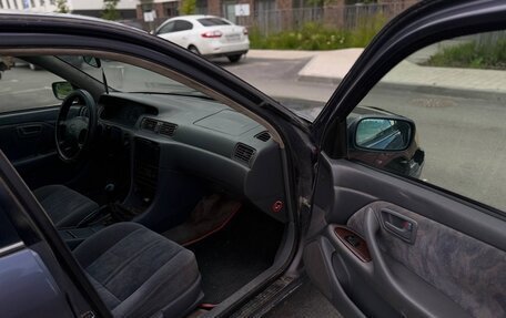 Toyota Camry, 1996 год, 330 000 рублей, 8 фотография