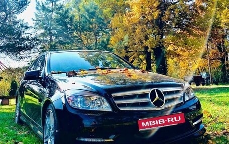 Mercedes-Benz C-Класс, 2010 год, 2 200 000 рублей, 1 фотография