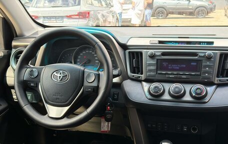 Toyota RAV4, 2015 год, 1 599 000 рублей, 21 фотография
