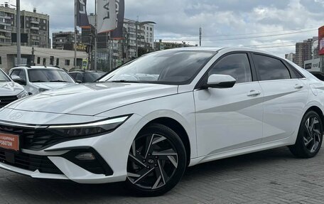 Hyundai Elantra, 2023 год, 2 080 000 рублей, 1 фотография
