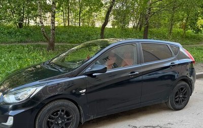 Hyundai Solaris II рестайлинг, 2011 год, 680 000 рублей, 1 фотография