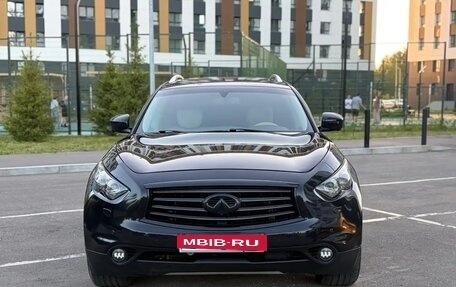 Infiniti FX II, 2012 год, 1 650 000 рублей, 1 фотография