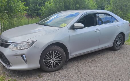 Toyota Camry, 2018 год, 1 750 000 рублей, 2 фотография