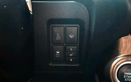 Toyota Land Cruiser Prado 150 рестайлинг 2, 2016 год, 3 499 999 рублей, 18 фотография