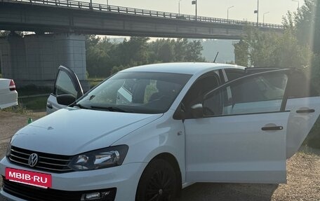 Volkswagen Polo VI (EU Market), 2015 год, 1 160 000 рублей, 25 фотография