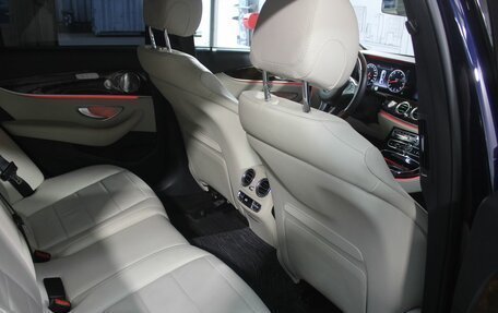 Mercedes-Benz E-Класс, 2017 год, 4 250 000 рублей, 27 фотография