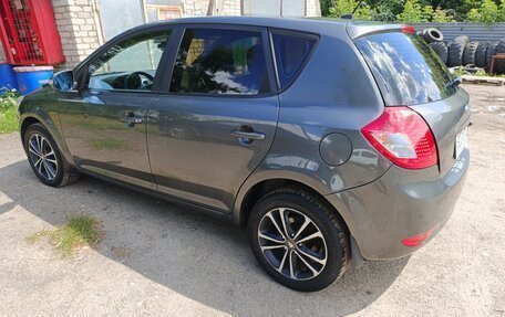 KIA cee'd I рестайлинг, 2010 год, 596 000 рублей, 2 фотография