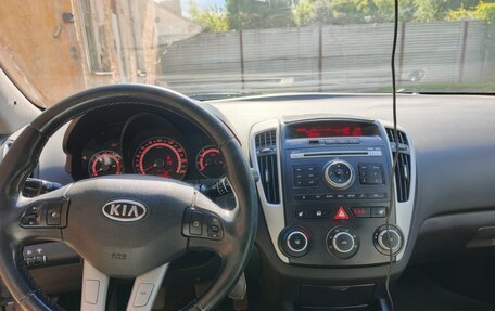 KIA cee'd I рестайлинг, 2010 год, 596 000 рублей, 15 фотография