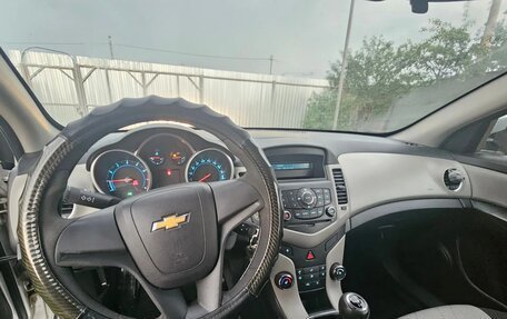 Chevrolet Cruze II, 2011 год, 598 000 рублей, 15 фотография