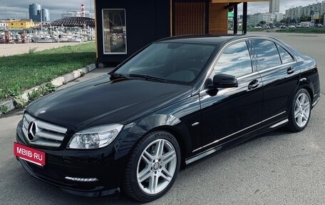 Mercedes-Benz C-Класс, 2010 год, 2 200 000 рублей, 2 фотография