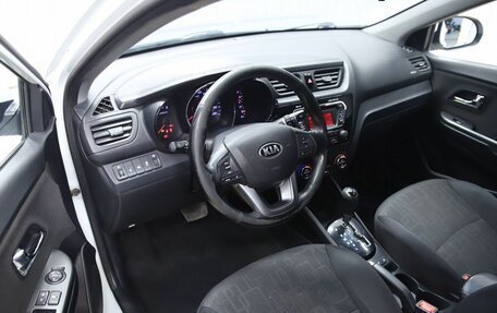 KIA Rio III рестайлинг, 2013 год, 850 000 рублей, 10 фотография