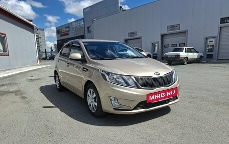 KIA Rio III рестайлинг, 2013 год, 850 000 рублей, 2 фотография