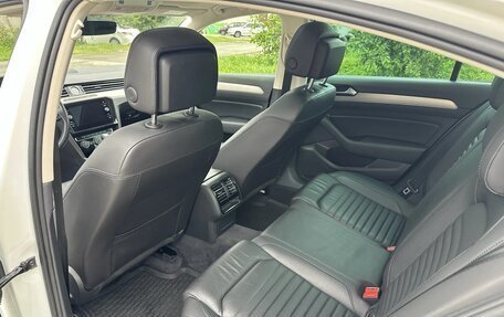 Volkswagen Passat B8 рестайлинг, 2018 год, 2 390 000 рублей, 8 фотография
