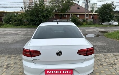 Volkswagen Passat B8 рестайлинг, 2018 год, 2 390 000 рублей, 4 фотография