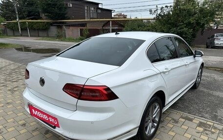 Volkswagen Passat B8 рестайлинг, 2018 год, 2 390 000 рублей, 5 фотография