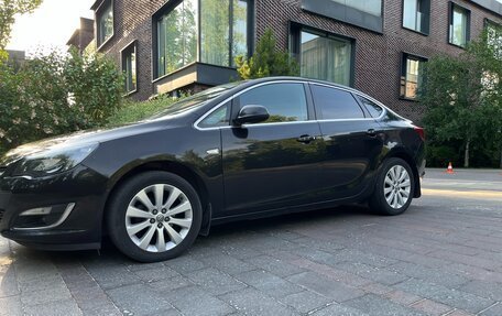 Opel Astra J, 2014 год, 1 300 000 рублей, 16 фотография