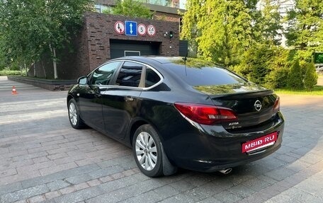 Opel Astra J, 2014 год, 1 300 000 рублей, 8 фотография