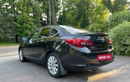 Opel Astra J, 2014 год, 1 300 000 рублей, 14 фотография