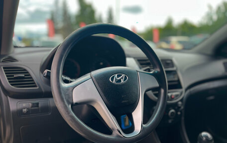 Hyundai Solaris II рестайлинг, 2013 год, 770 000 рублей, 11 фотография