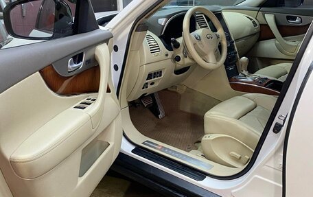 Infiniti FX II, 2012 год, 2 000 000 рублей, 12 фотография