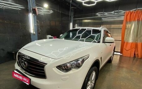 Infiniti FX II, 2012 год, 2 000 000 рублей, 10 фотография