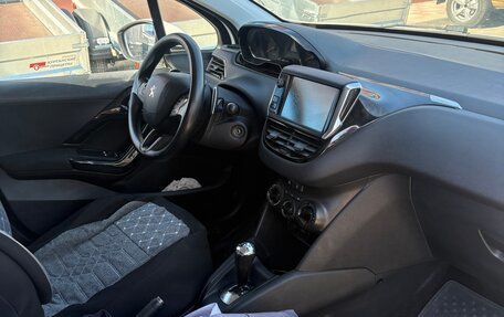 Peugeot 208 II, 2014 год, 690 000 рублей, 11 фотография