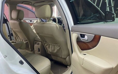 Infiniti FX II, 2012 год, 2 000 000 рублей, 15 фотография