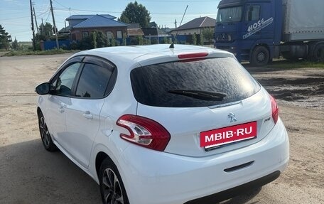 Peugeot 208 II, 2014 год, 690 000 рублей, 4 фотография