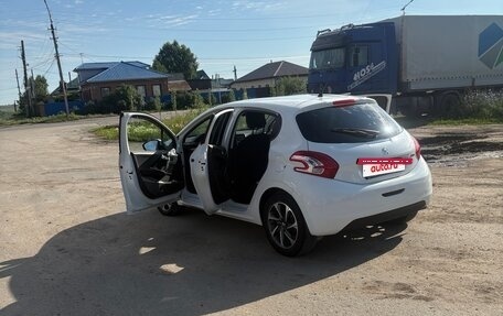 Peugeot 208 II, 2014 год, 690 000 рублей, 12 фотография