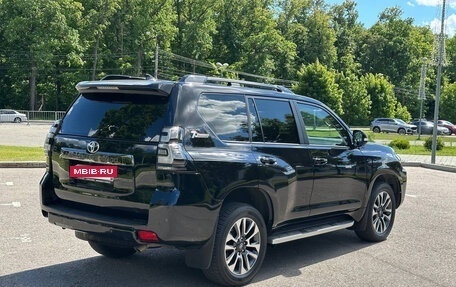 Toyota Land Cruiser Prado 150 рестайлинг 2, 2022 год, 6 280 000 рублей, 7 фотография