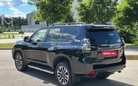 Toyota Land Cruiser Prado 150 рестайлинг 2, 2022 год, 6 280 000 рублей, 6 фотография