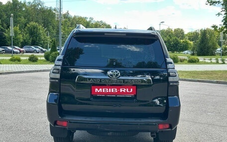 Toyota Land Cruiser Prado 150 рестайлинг 2, 2022 год, 6 280 000 рублей, 8 фотография