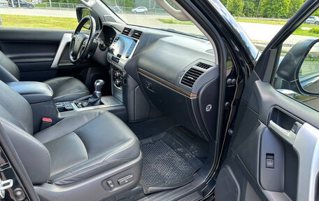Toyota Land Cruiser Prado 150 рестайлинг 2, 2022 год, 6 280 000 рублей, 15 фотография
