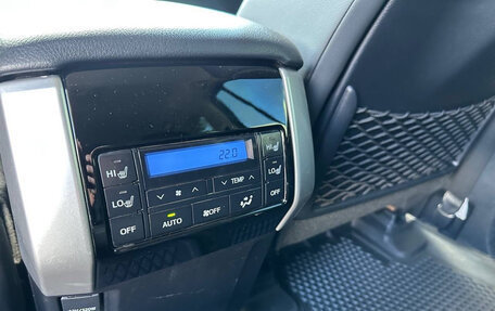 Toyota Land Cruiser Prado 150 рестайлинг 2, 2022 год, 6 280 000 рублей, 17 фотография