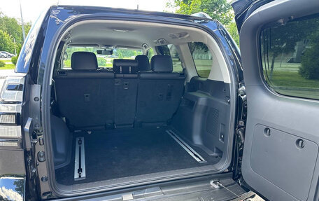Toyota Land Cruiser Prado 150 рестайлинг 2, 2022 год, 6 280 000 рублей, 19 фотография