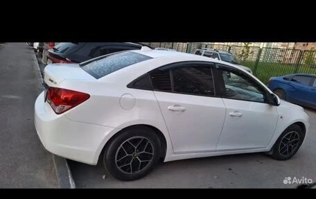 Chevrolet Cruze II, 2010 год, 495 000 рублей, 3 фотография