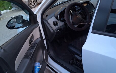 Chevrolet Cruze II, 2010 год, 495 000 рублей, 7 фотография