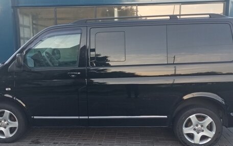 Volkswagen Caravelle T5, 2008 год, 1 550 000 рублей, 2 фотография