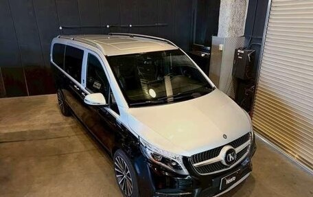 Mercedes-Benz V-Класс, 2022 год, 13 500 000 рублей, 28 фотография