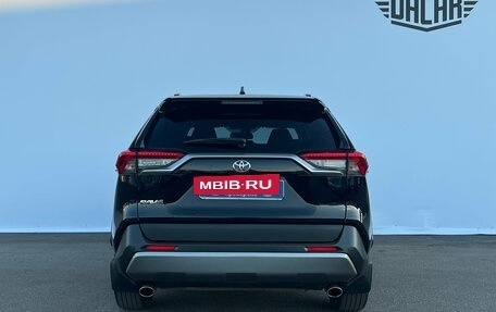 Toyota RAV4, 2021 год, 3 050 000 рублей, 6 фотография